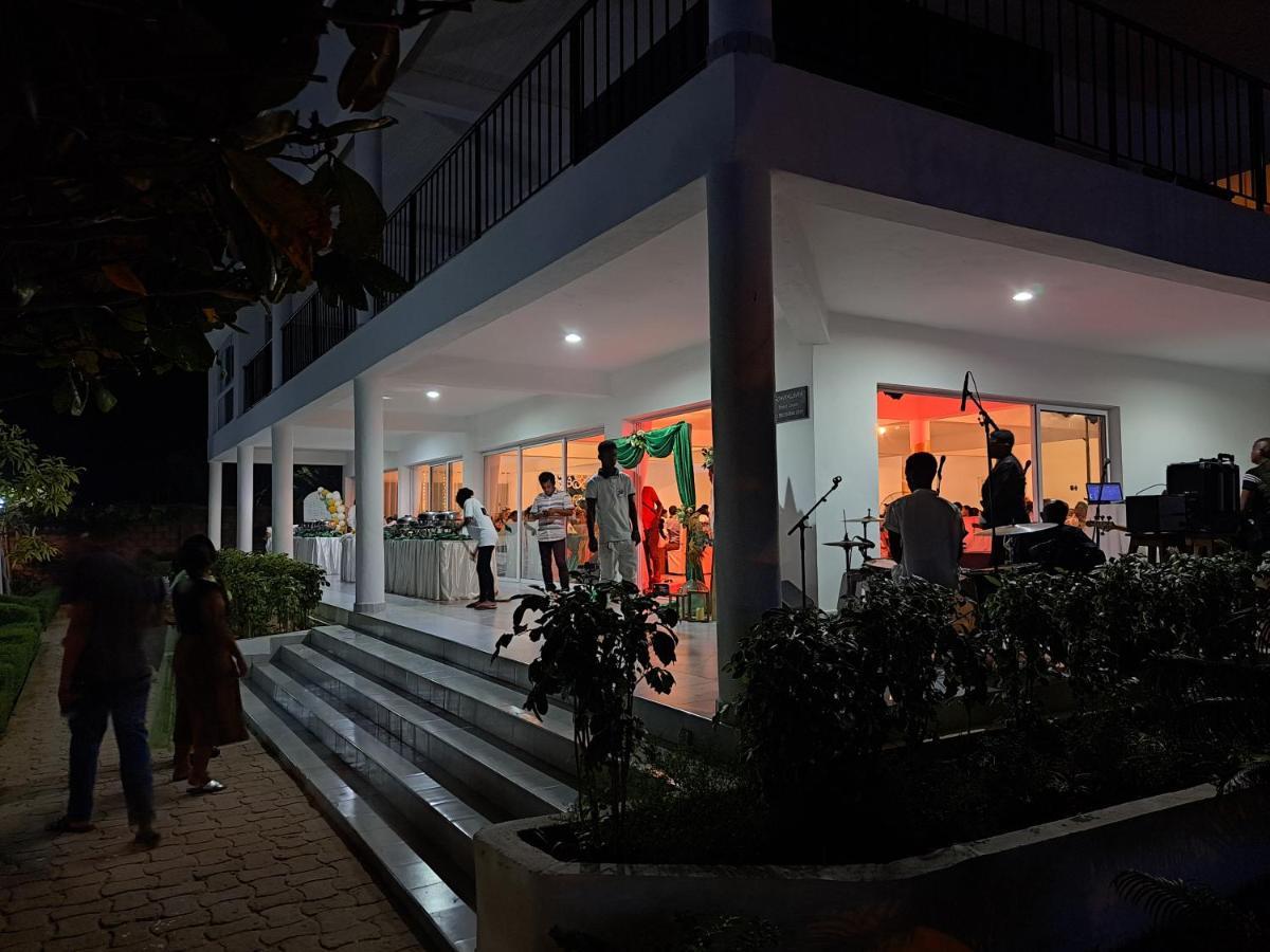 Aux 2 Metis Hotel Toliara Kültér fotó