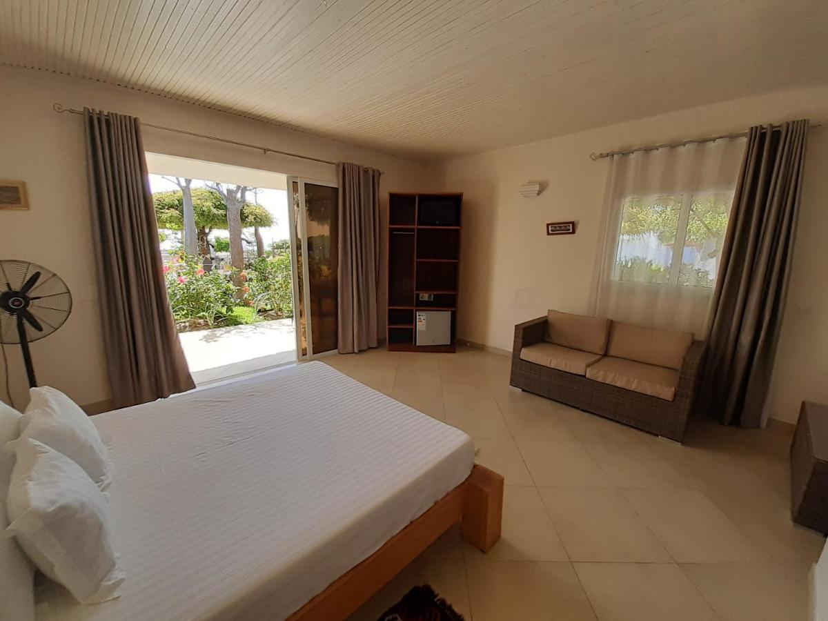 Aux 2 Metis Hotel Toliara Kültér fotó